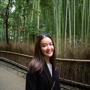 Meet your Posher, Evelyn